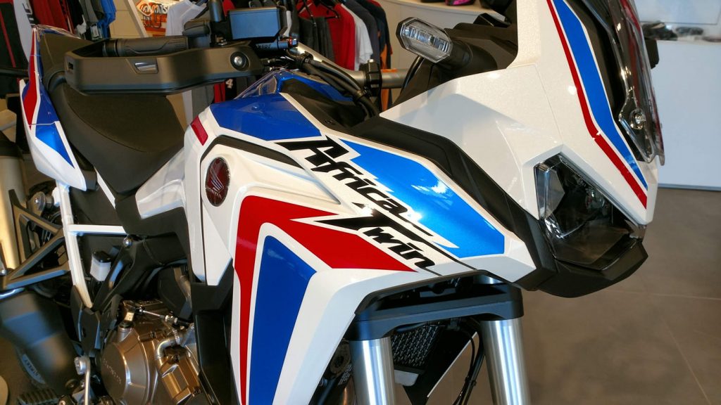 honda africa twin crf 1100 tricolor 2021