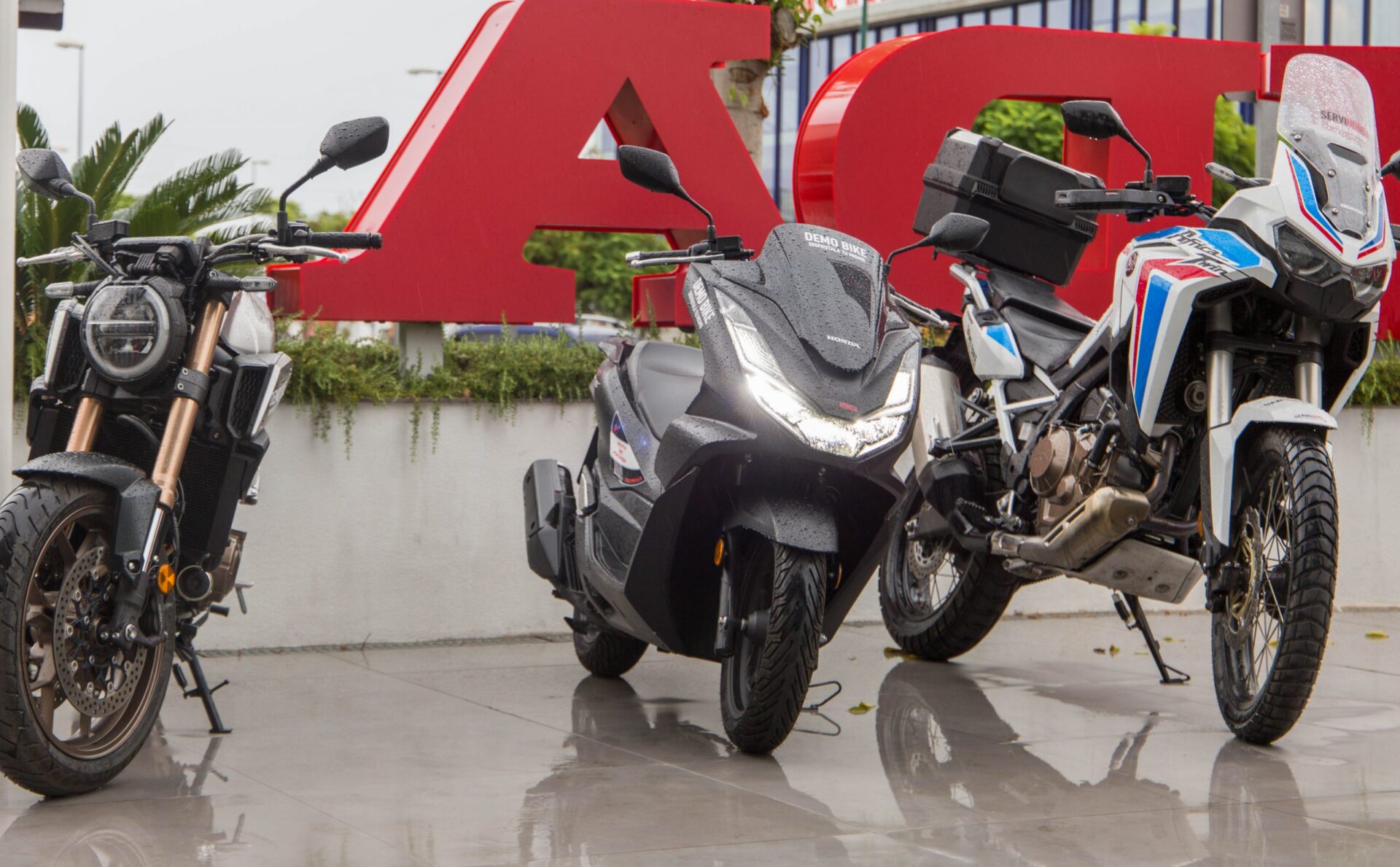 Conducir tu moto con seguridad en lluvia
