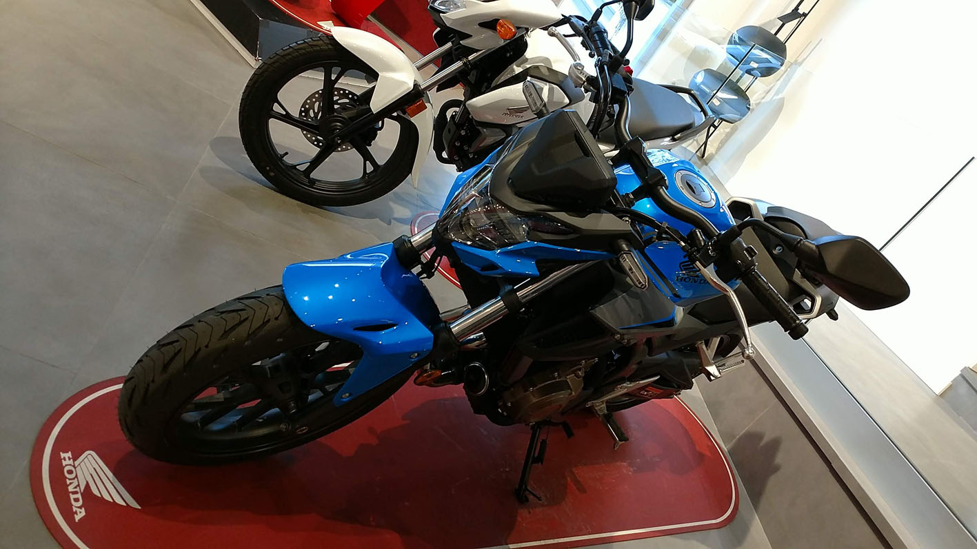 Honda CB500F Color Azul Caribbean Candy en Servihonda.